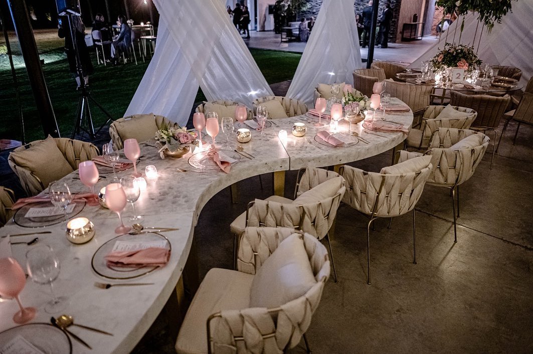mobiliario- eventos-alquiler-sillas-mesas